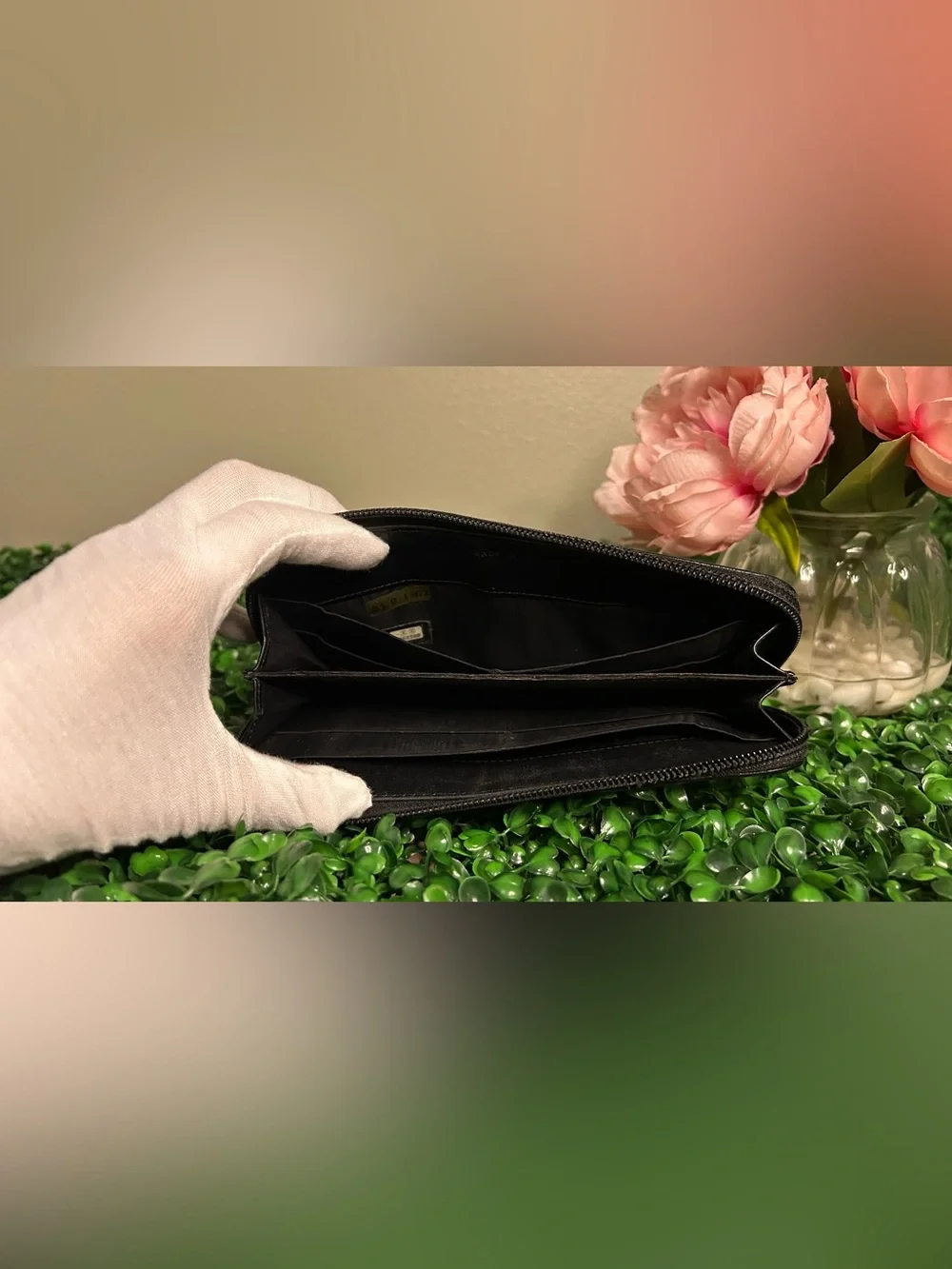 Chanel Black Caviar Leather CC Zip Around Wallet 6 Series w/ Hologram Vintage